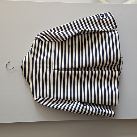 Super cute cropped trapeze blazer - Picture 3 of 3